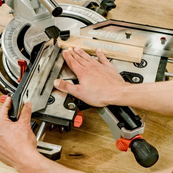 Scie à onglet radiale KGSV 72 Xact SYM Metabo