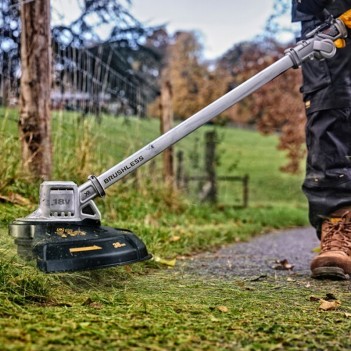 18 Volt Akku-Rasentrimmer DCMST561N-XJ DeWalt