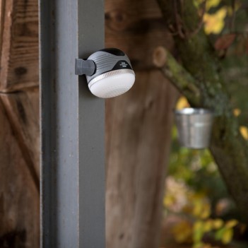 Akku LED Outdoor Leuchte OLI mit Lautsprecher Brennenstuhl