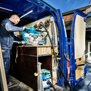 Scie à onglets 2x18V AWS DLS111 Makita