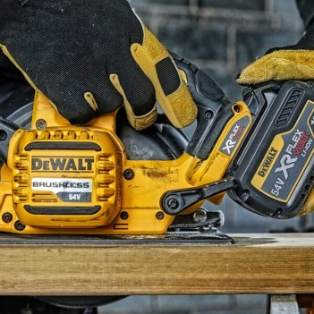 Scie circulaire 190mm 54V XR FLEXVOLT DCS575 DeWalt