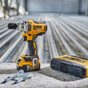 Boulonneuse à chocs 1/2" 18V 447 Nm DCF894 (avec ou sans accu) DeWalt