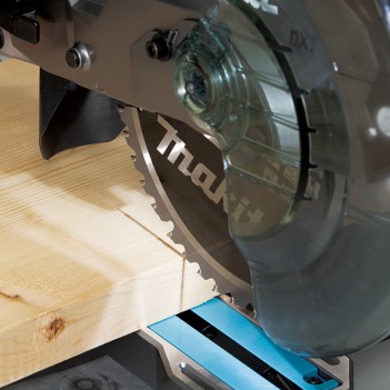 Gehrungs– und Kappsäge Ø 216 mm 40Vmax XGT LS002GZ01 Makita