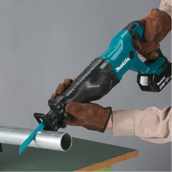 Scie sabre 18V Makita (avec ou sans accus) DJR187