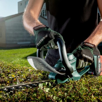 Akku-Heckenschere AHS 18-65 V Metabo