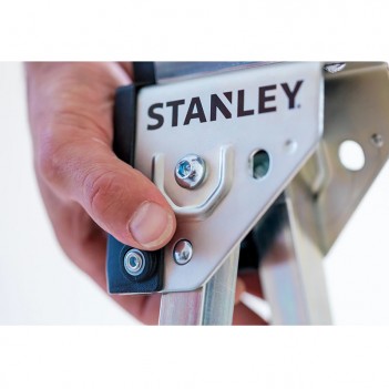 Paar Stanley Metallböcke
