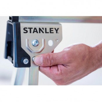 Paar Stanley Metallböcke