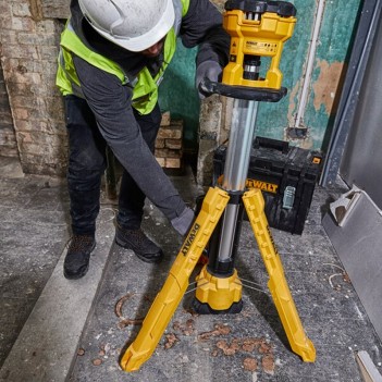 LED-Lampe XR 18V ​​​​mit Stativ DCL079 DeWalt