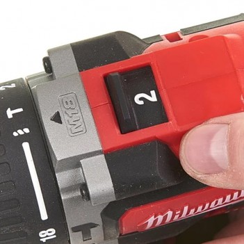 18V Schlagbohrmaschine + 2 Akkus M18 CBLPD-422C Milwaukee