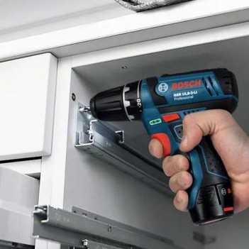 Akku-Schlagbohrschrauber GSB 12V-15 + 2 Akkus Bosch