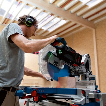 Akku-Kapp- und Gehrungssäge BITURBO GCM 18V-350 GDC Pro Bosch