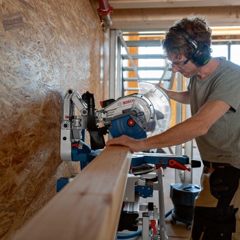 Akku-Kapp- und Gehrungssäge BITURBO GCM 18V-350 GDC Pro Bosch