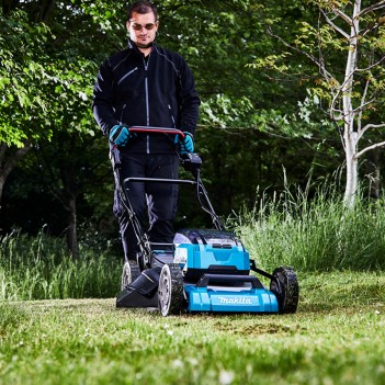 Tondeuse à accu 53cm 2x18V autotractée Makita DLM532 (trois versions)