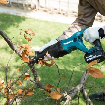 Akku- Säbelsäge 18 V DJR186 Makita