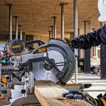 Scie à onglet 110mm 1675w DeWalt DWS780KIT-QS