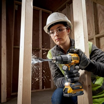 Perceuse visseuse à percussion XR 18V + 2 Accus 1,7Ah DCD805E2T DeWalt