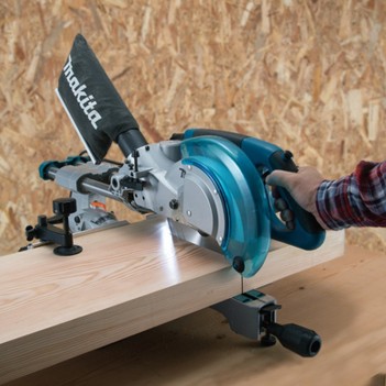 Gehrungs– und Kappsäge Ø 216/30 mm LS0815FLN Makita