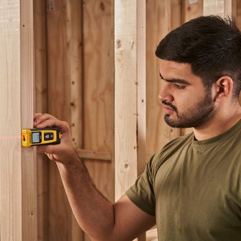 Télémètre laser SLM65 – 20M STHT77065-0 Stanley