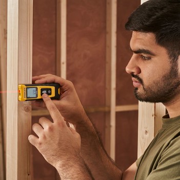 Télémètre laser SLM65 – 20M Stanley