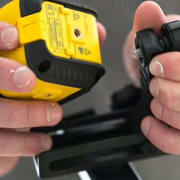 Kreuzlinienlaser CUBIX rot STHT77498-1 Stanley