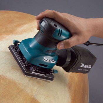 Ponceuse vibrante 112x102 mm BO4555 Makita