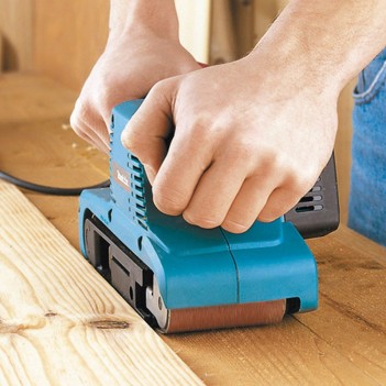 Ponceuse à ruban 76 mm 9911J Makita