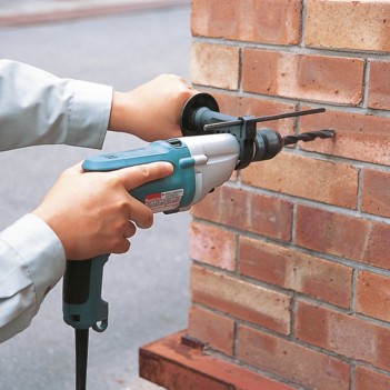 Perceuse-frappeuse 2 vitesses 720W HP2051FJ Makita