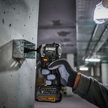 Visseuse à chocs ultra compacte XR 18V + 2 Accus édition McLAREN DCF85ME2GT DeWalt