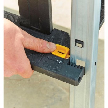 Boite à outils marchepied 63 cm FATMAX FMST81083-1 Stanley