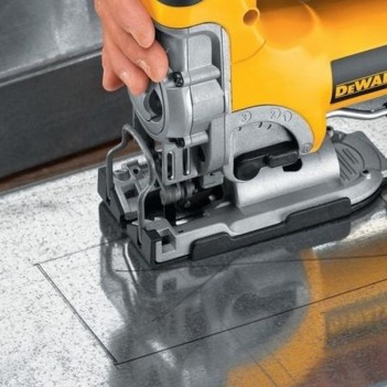 Motorgriff-pendelhub-stichsäge 701W DW333KT DeWalt