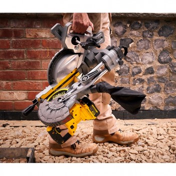 Akku-Paneelsäge 190mm V20 18V SFMCS701M1 Stanley