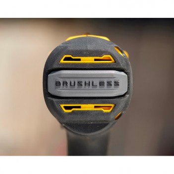 Perceuse visseuse à percussion V20 18V + 2 accus 4Ah SFMCD721M2K Stanley