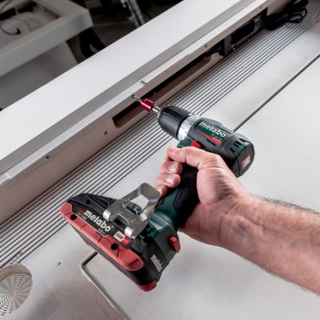 Akku-Bohrschrauber BS 18 L BL + 2 Akkus 2Ah Metabo