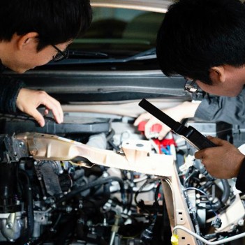 Ausklappbare Led-Taschenlampe mit Batteriebetrieb W7R Work Ledlenser