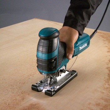 Scie sauteuse orbitale Makita 4351FCTJ