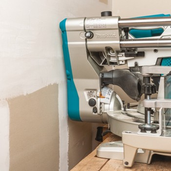 Scie à onglets 2x18V BL AWS DLS211 Makita