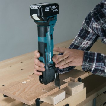 Outil multifonctions 18V DTM51 Makita