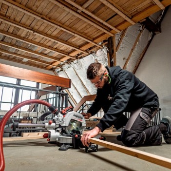 Scie à onglets KGS 18 LTX BL 216 18V 2x4Ah Lipower Metabo