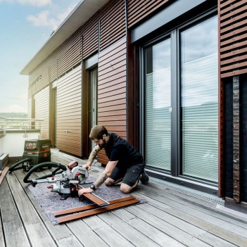 Scie à onglets KGS 18 LTX BL 216 18V 2x4Ah Lipower Metabo