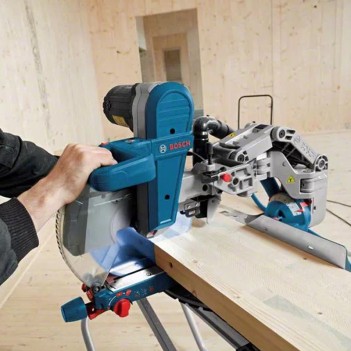 Scie à onglets radiale 2000W 305mm GCM 12 GDL Bosch