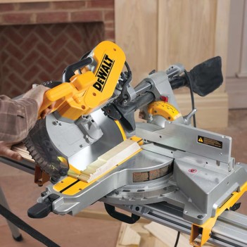 Gehrungssäge 305mm 1675W DWS780-QS DeWalt
