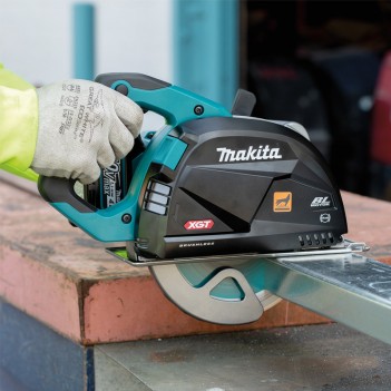 Scie circulaire à métaux 185/30 40Vmax XGT CS002GZ Makita