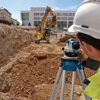 Niveau optique GOL 26 G + Trépied BT 160 et Pige GR 500 Bosch