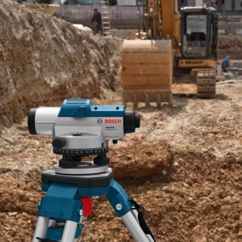 Optisches Nivelliergerät GOL 32 G + Baustativ BT 160 und Messstab GR 500 Bosch