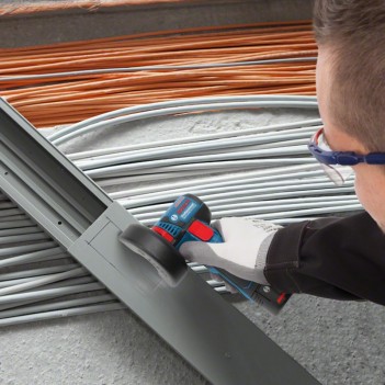 Meuleuse angulaire 76mm GWS 12V-76 + 2 accus et malette Bosch