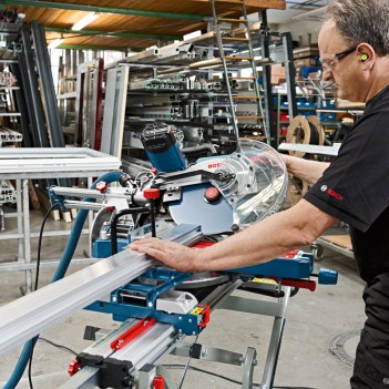 Scie à onglets radiale 1800W 305mm GCM 12 SDE Bosch