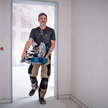 Akku-Kapp- und Gehrungssäge BITURBO GCM 18V-216 D Bosch