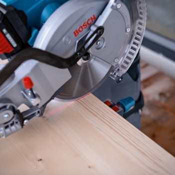 Scie à onglets radiale sans-fil BITURBO GCM 18V-254 D Bosch