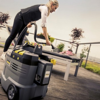 Akku-Teppichreinigungsmaschine Injektion-Extraktion Puzzi 9/1 Bp Kärcher