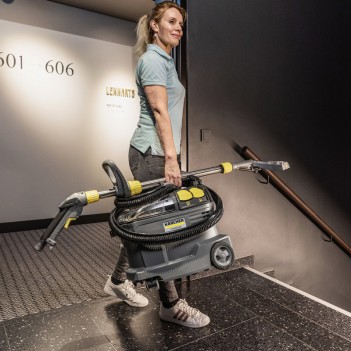 Teppichreiniger Injection-Extraction Puzzi 8/1 Adv Kärcher